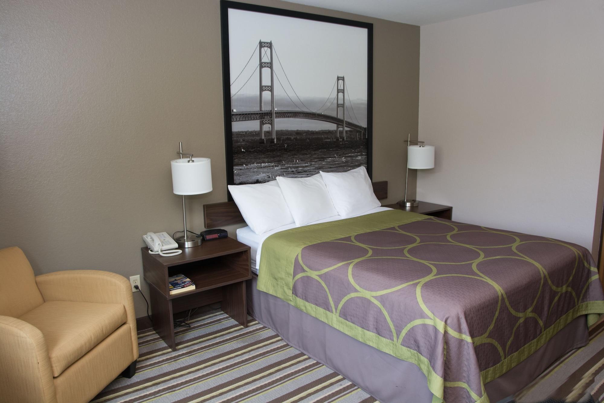 Super 8 By Wyndham Manistee Hotel Luaran gambar